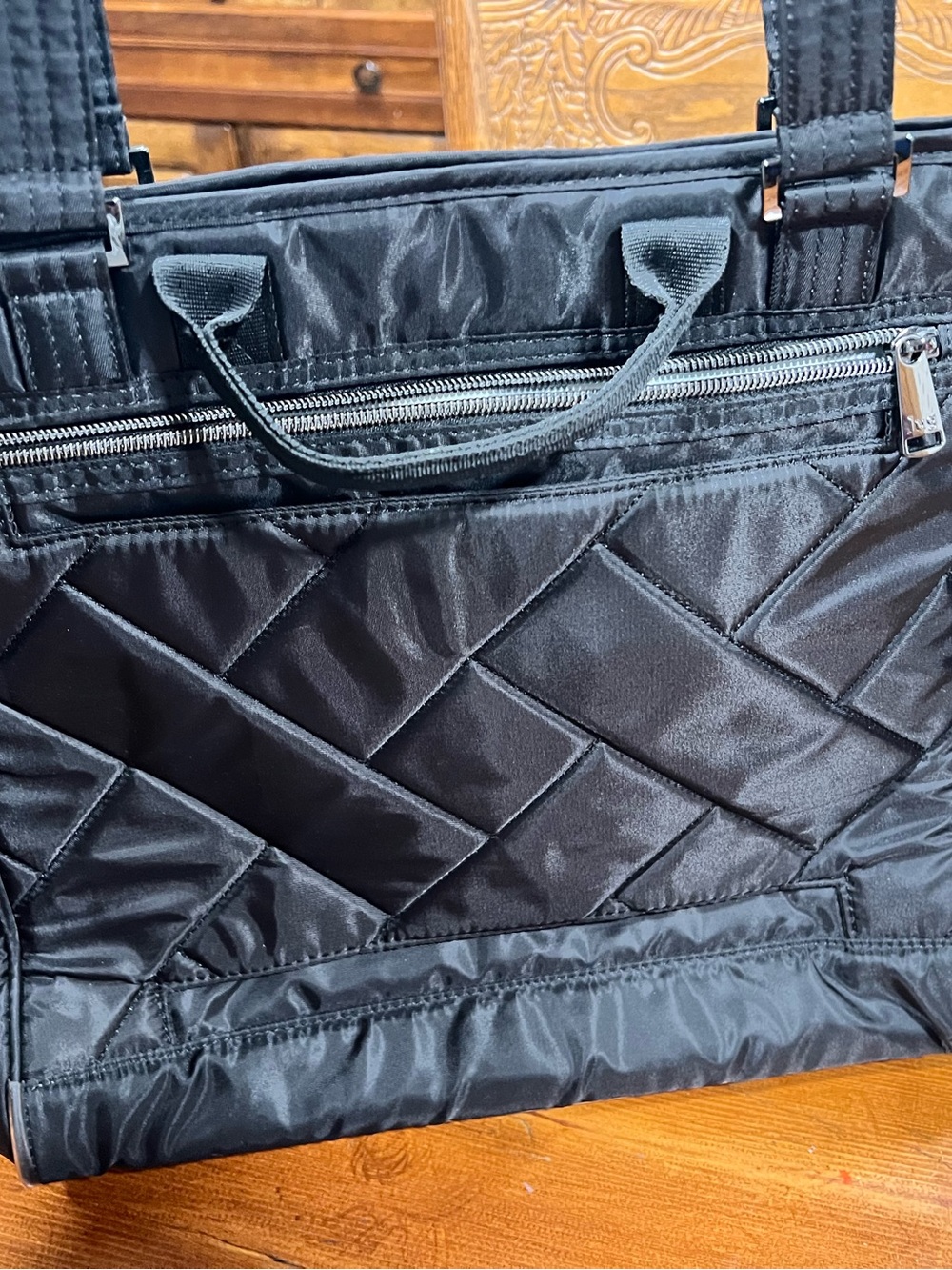 Lug Cabby in Black - Picture 3 of 5